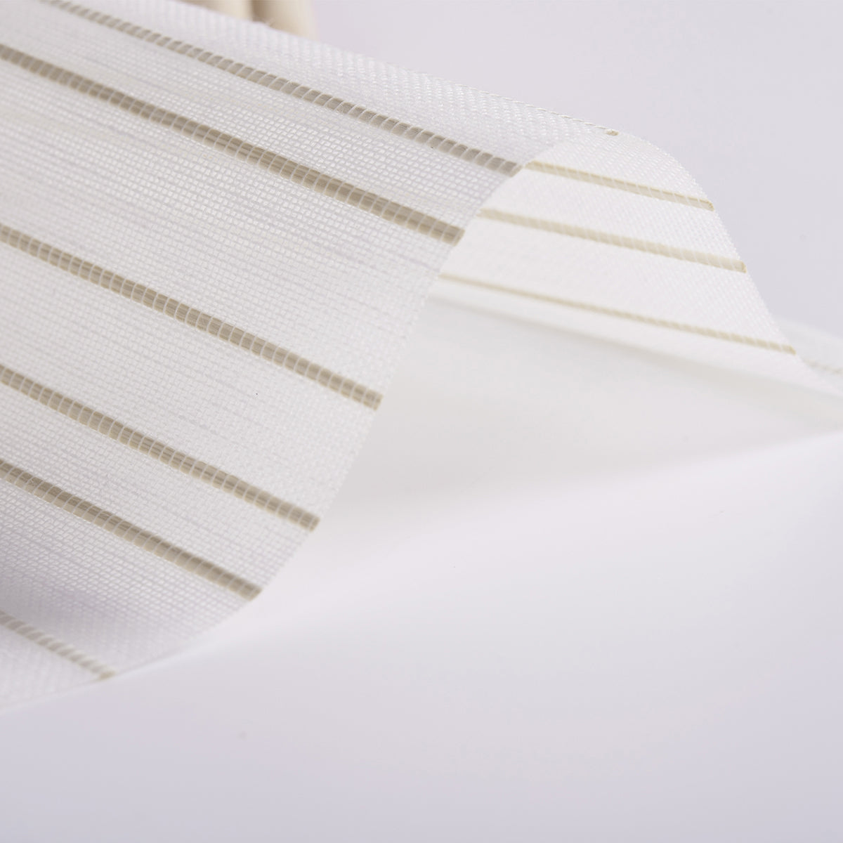 LM3326-White
